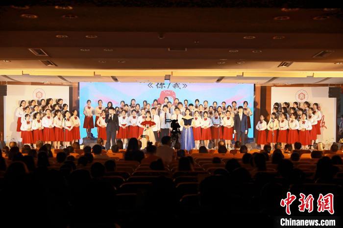 詩歌朗誦會(huì)現(xiàn)場(chǎng)。　閩南師范大學(xué)供圖