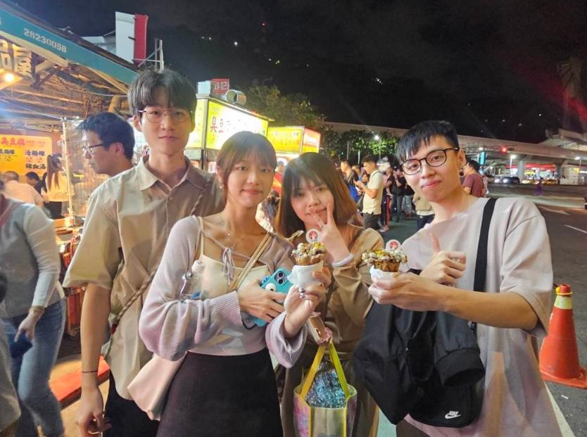 梅花糕受到臺灣年輕人的喜愛。圖片來源：臺灣“中時新聞網”游定剛攝