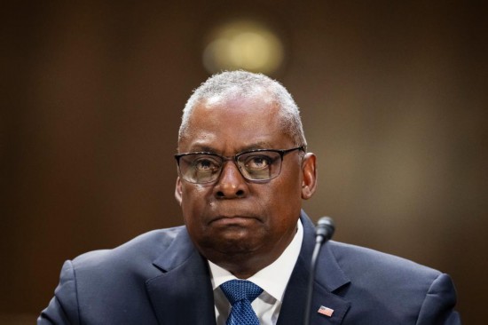 這是2023年10月31日，在美國首都華盛頓國防部長奧斯汀出席國會聽證會。新華社記者劉杰攝