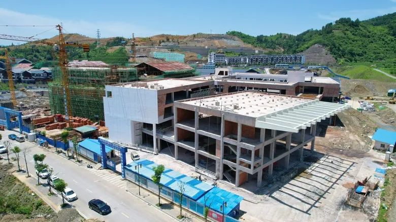 正在建設中的土家織錦文化創意園 全校瑩攝