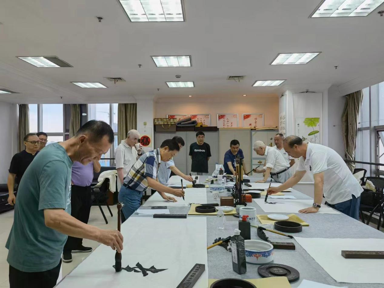 書畫作品創作交流活動。鄧慧芳攝