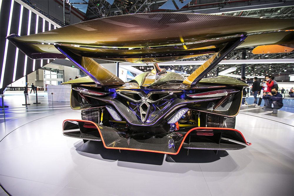 2020年11月5日，上海，來自德國的全球首款全碳纖維跑車亮相進博會。該車總重量只有1250KG。