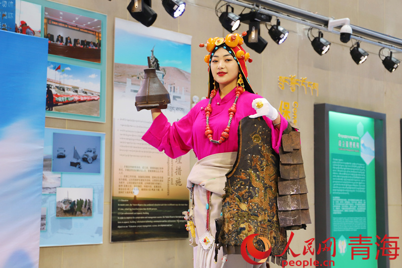 藏品展示。人民網 楊啟紅攝