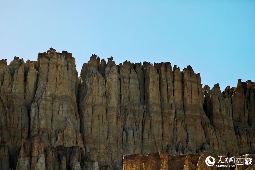 壯美的土林。人民網 李海霞攝