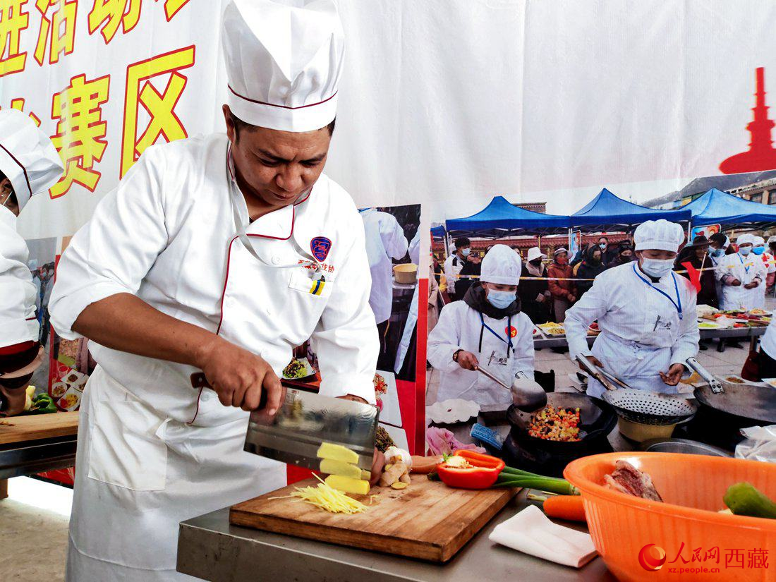 廚藝比拼現場。 人民網 李海霞攝