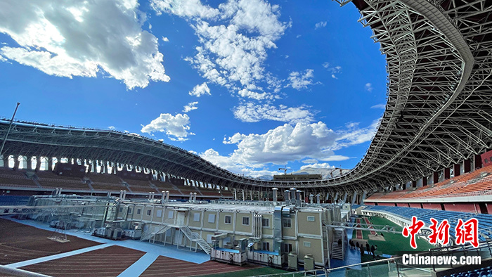 圖為8月15日,位于拉薩市柳梧新區拉薩市群眾文化體育中心內的方艙醫院。 <a target='_blank' href='/'><p align=