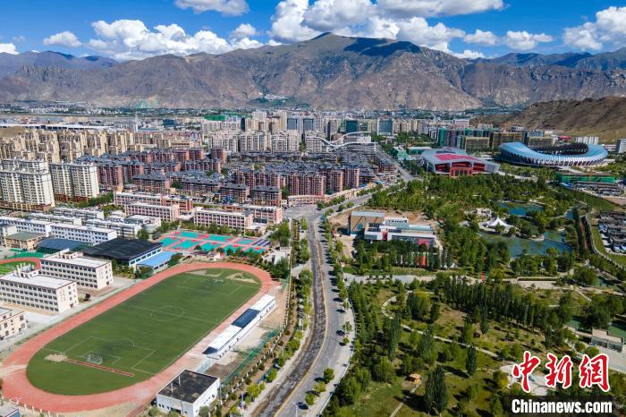 圖為西藏拉薩柳梧新區。 江飛波 攝