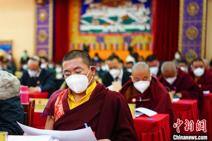 圖為宗教界委員參會建言資政。　江飛波 攝