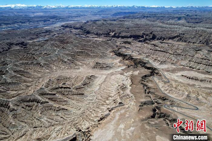 4月5日，西藏阿里札達(dá)土林。(無人機(jī)照片) 李林 攝