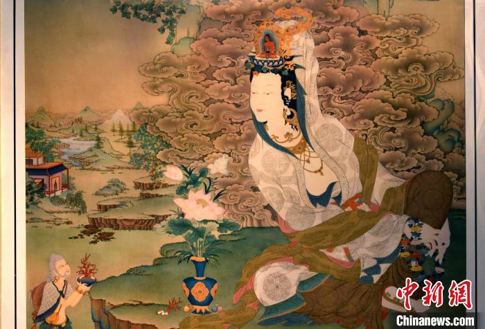 圖為5月16日，展覽中新創唐卡作品《靜息觀音》(局部)。　李林 攝