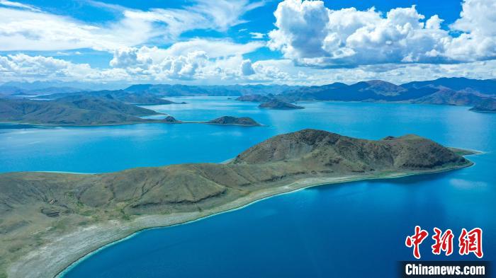 圖為羊卓雍措風光。資料圖 山南市旅游發展局供圖